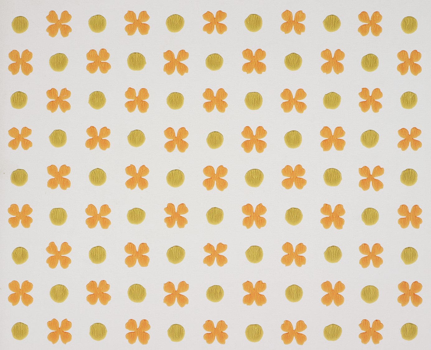 In two colours on a white ground; two motifs, one circular, the other like a four-leafed clover, are printed alternately; the circles are melon with veins in a darker tone. The 'clovers' are orange with darker veins.